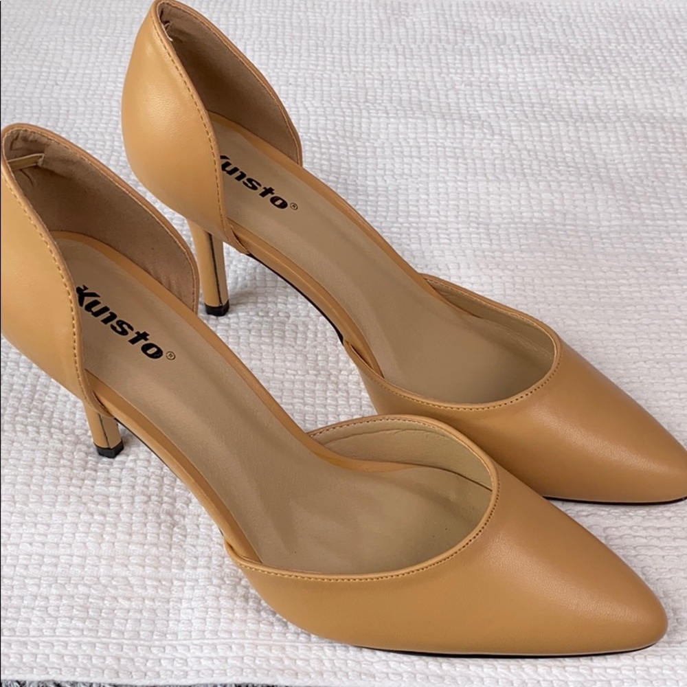 Kunsto Nude Pointed Toe Matte Heels